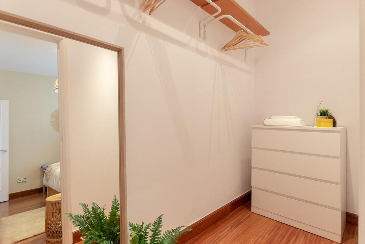 Apartamento Acogedor Y Con Vistas - Casco Viejo & Parking *